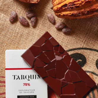 Tablette de chocolat brut de noir du Nicaragua